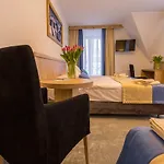 Aparthotel Grand Tatry - Miejsce Na Wyjatkowy Dla Ciebie I Twojej Rodziny! - Sauna I Jacuzzi Wliczone W Cene Pobytu - 10 Minut Pieszo Od Term Bania 3*