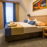 아파트호텔 Grand Tatry - Miejsce Na Wyjatkowy Dla Ciebie I Twojej Rodziny! - Sauna I Jacuzzi Wliczone W Cene Pobytu - 10 Minut Pieszo Od Term Bania 3*