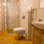 아파트호텔 Grand Tatry - Miejsce Na Wyjatkowy Dla Ciebie I Twojej Rodziny! - Sauna I Jacuzzi Wliczone W Cene Pobytu - 10 Minut Pieszo Od Term Bania 3*