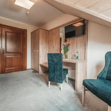 Grand Tatry - Miejsce Na Wyjatkowy Dla Ciebie I Twojej Rodziny! - Sauna I Jacuzzi Wliczone W Cene Pobytu -10 Minut Pieszo Od Term Bania Hotel apartamentowy 3*