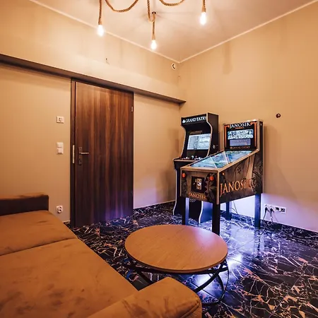 Hotel apartamentowy Grand Tatry - Miejsce Na Wyjatkowy Dla Ciebie I Twojej Rodziny! - Sauna I Jacuzzi Wliczone W Cene Pobytu -10 Minut Pieszo Od Term Bania