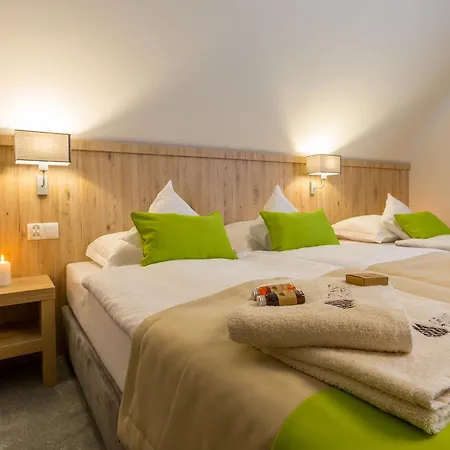 Lägenhetshotell Grand Tatry - Miejsce Na Wyjatkowy Dla Ciebie I Twojej Rodziny! - Sauna I Jacuzzi Wliczone W Cene Pobytu - 10 Minut Pieszo Od Term Bania 3*