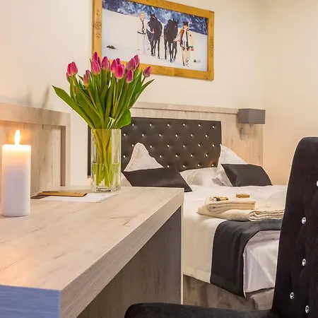 Hotel apartamentowy Grand Tatry - Miejsce Na Wyjatkowy Dla Ciebie I Twojej Rodziny! - Sauna I Jacuzzi Wliczone W Cene Pobytu -10 Minut Pieszo Od Term Bania 3*