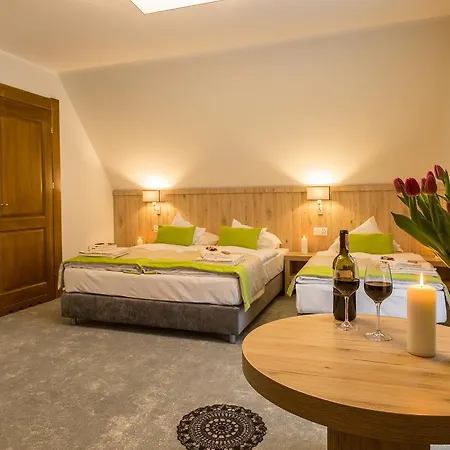 Lägenhetshotell Grand Tatry - Miejsce Na Wyjatkowy Dla Ciebie I Twojej Rodziny! - Sauna I Jacuzzi Wliczone W Cene Pobytu - 10 Minut Pieszo Od Term Bania 3*