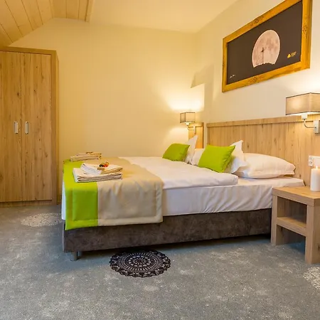 Lägenhetshotell Grand Tatry - Miejsce Na Wyjatkowy Dla Ciebie I Twojej Rodziny! - Sauna I Jacuzzi Wliczone W Cene Pobytu - 10 Minut Pieszo Od Term Bania 3*