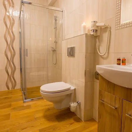 Lägenhetshotell Grand Tatry - Miejsce Na Wyjatkowy Dla Ciebie I Twojej Rodziny! - Sauna I Jacuzzi Wliczone W Cene Pobytu - 10 Minut Pieszo Od Term Bania 3*