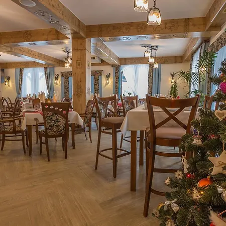 Hotel apartamentowy Grand Tatry - Miejsce Na Wyjatkowy Dla Ciebie I Twojej Rodziny! - Sauna I Jacuzzi Wliczone W Cene Pobytu -10 Minut Pieszo Od Term Bania 3*