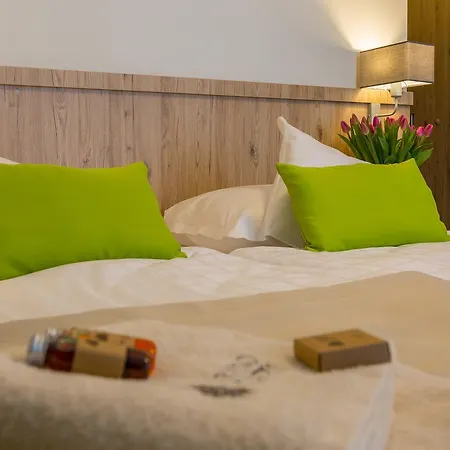 Hotel apartamentowy Grand Tatry - Miejsce Na Wyjatkowy Dla Ciebie I Twojej Rodziny! - Sauna I Jacuzzi Wliczone W Cene Pobytu -10 Minut Pieszo Od Term Bania 3*