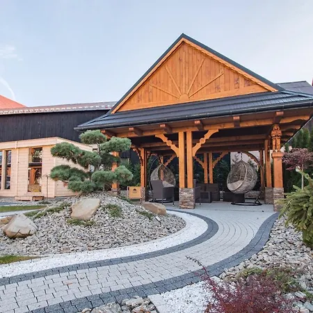 Grand Tatry - Miejsce Na Wyjatkowy Dla Ciebie I Twojej Rodziny! - Sauna I Jacuzzi Wliczone W Cene Pobytu -10 Minut Pieszo Od Term Bania 3*
